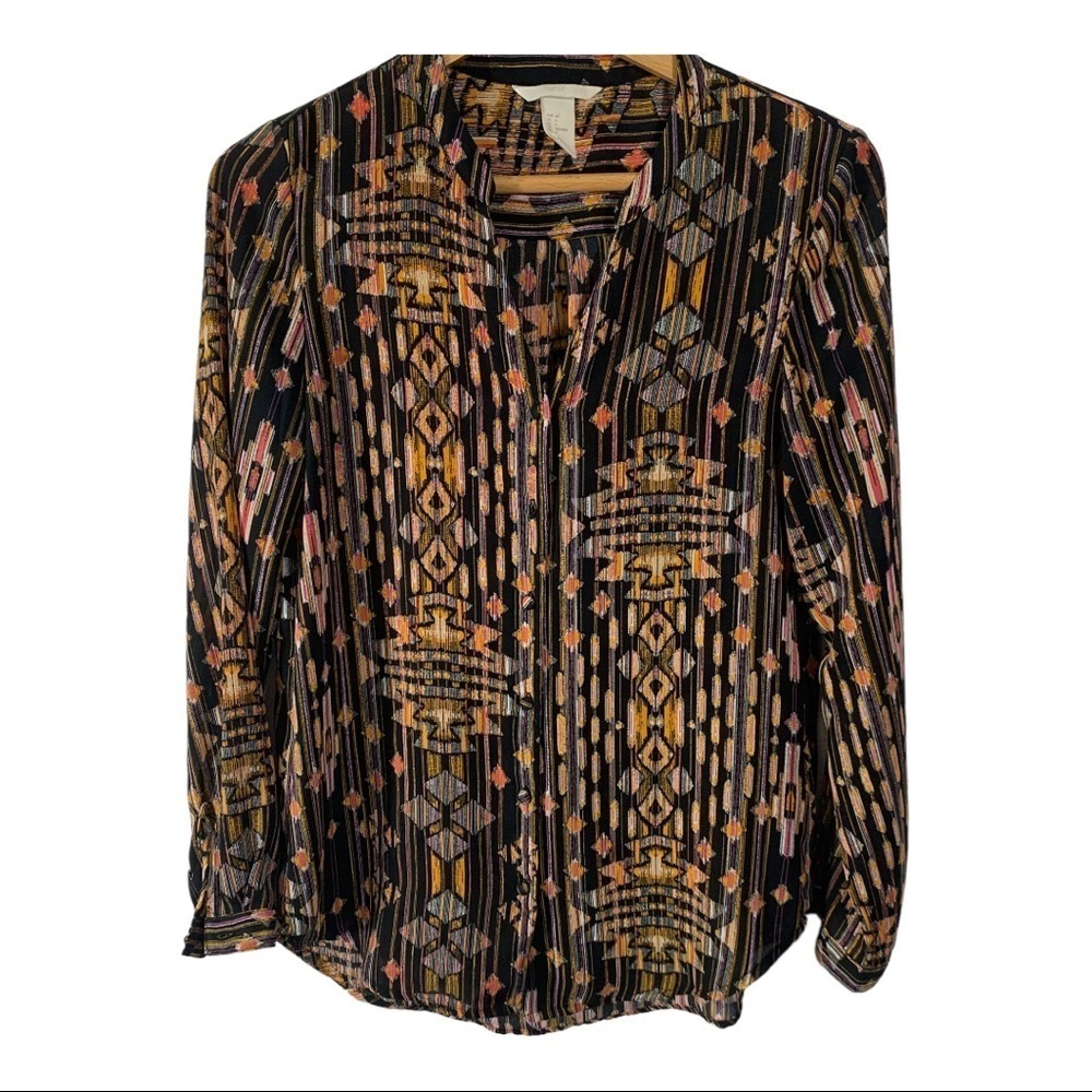 H&M Women's  Aztec Print on black background long sleeve shirt Size 4…